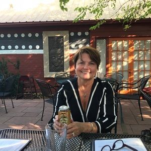 Meet your Posher, Connie